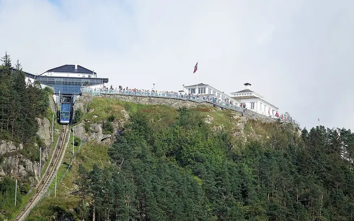 Fløibanen funicular car climbing the slope to the Fløyen upper station