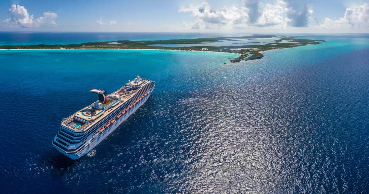 Roses cruise crowd calendar: how busy is the port? | CruiseDig