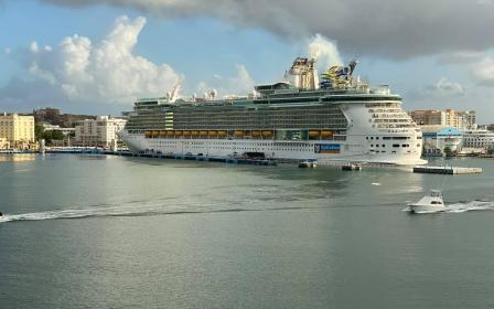 Independence Of The Seas cruise ship sailing to homeport