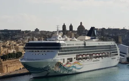 Norwegian Spirit cruise ship sailing to homeport