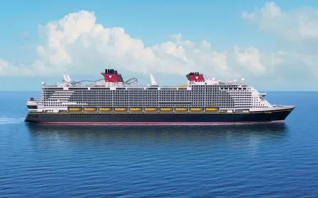 Disney-Adventure_Ship