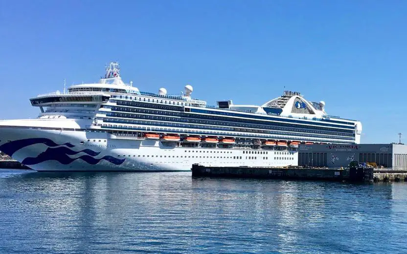 cruise ship schedule in victoria bc
