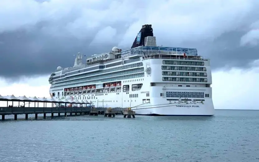 do cruise ships stop in belize