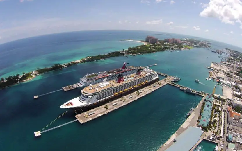 cruise ship dock bahamas