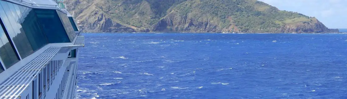 cruise ship at Pitcairn Island