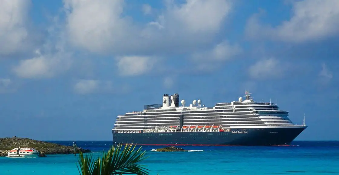 Holland America Line cruise ship ms Zuiderdam sailing to homeport